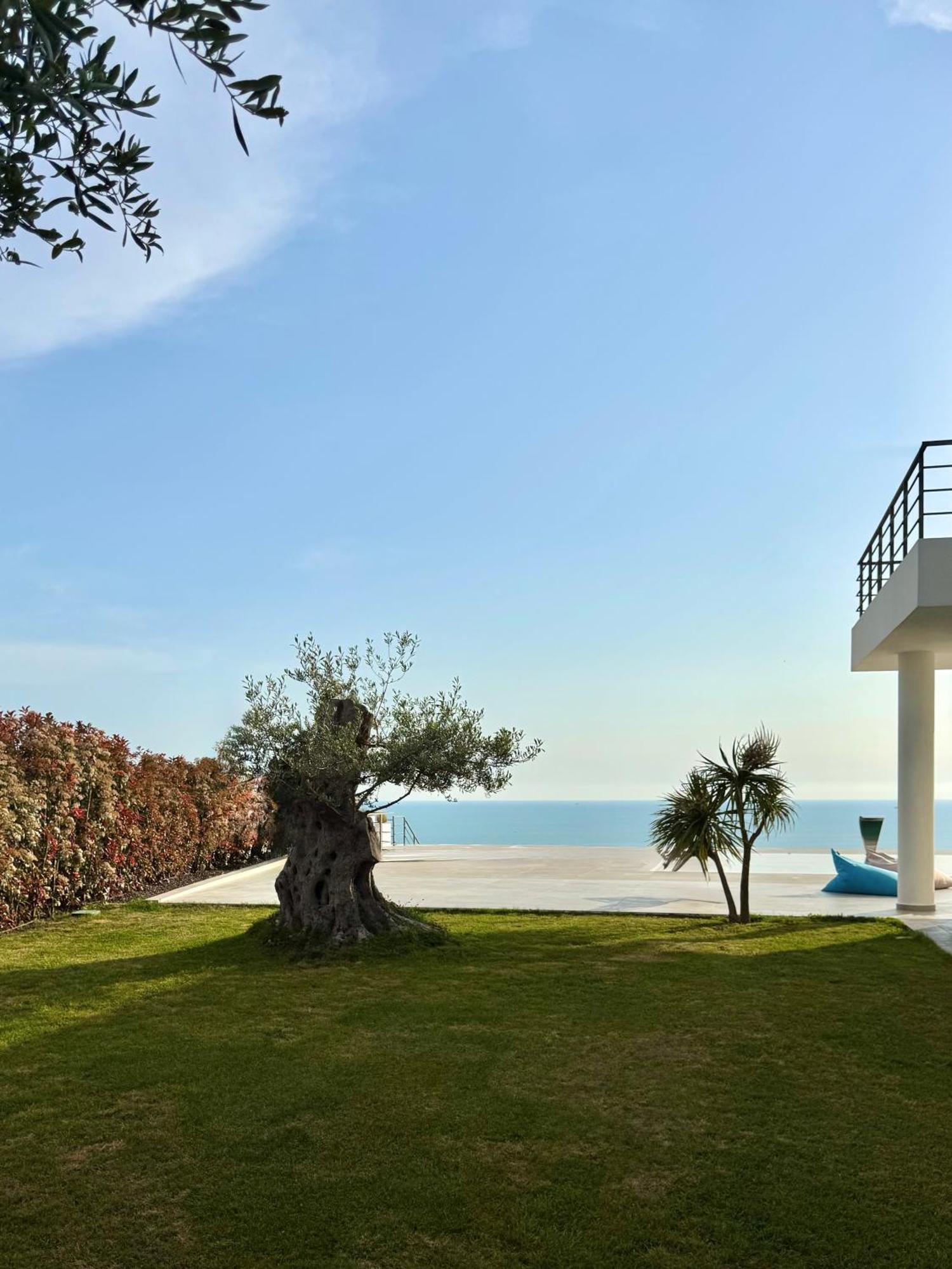 Villa Esmi Durres Kryemëdhej Exterior foto